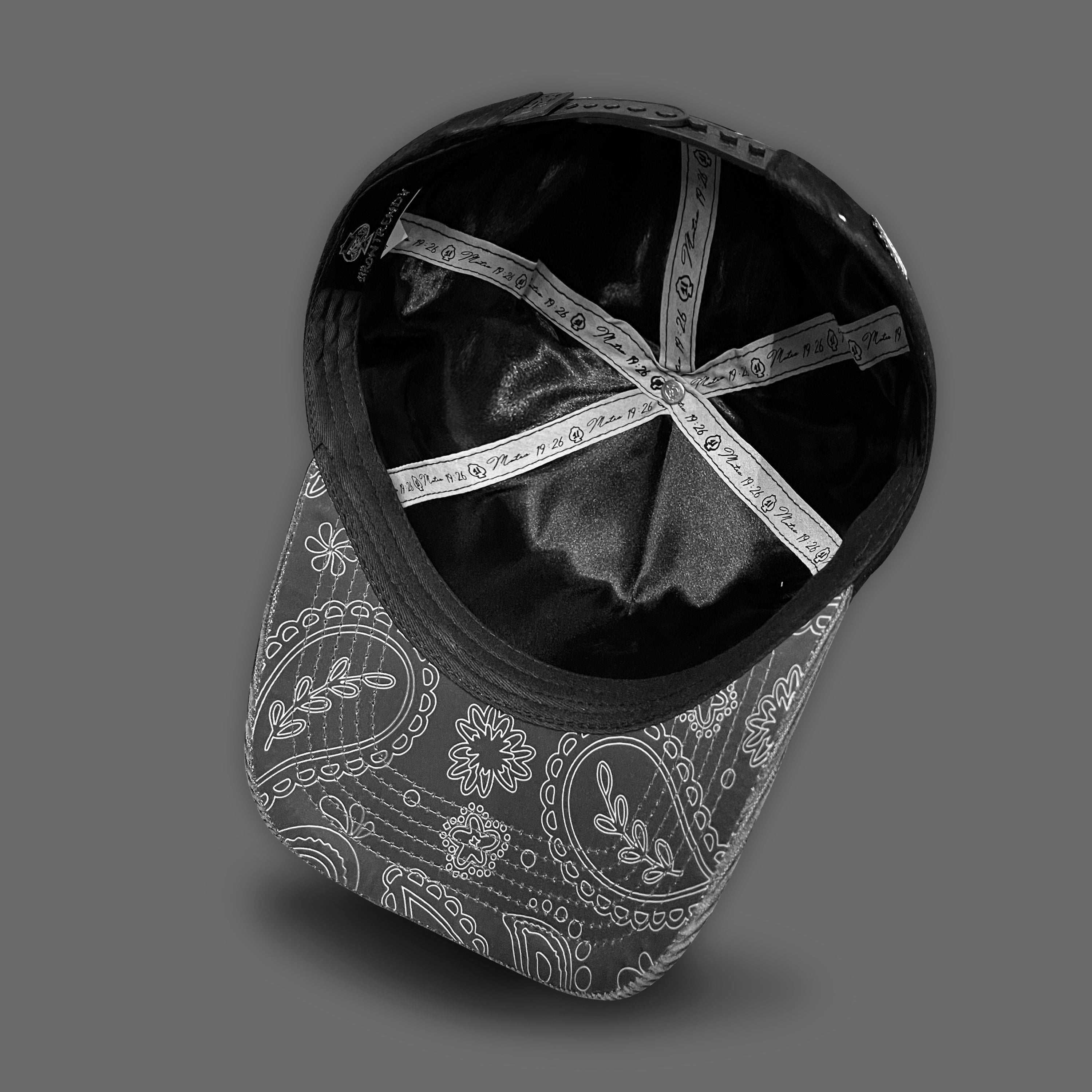 NY TESTAMENT BLACK